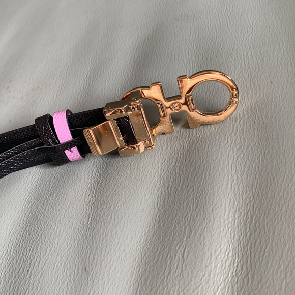 Salvatore Ferragamo Gancini Reversible Leather Belt - Picture 5 of 11